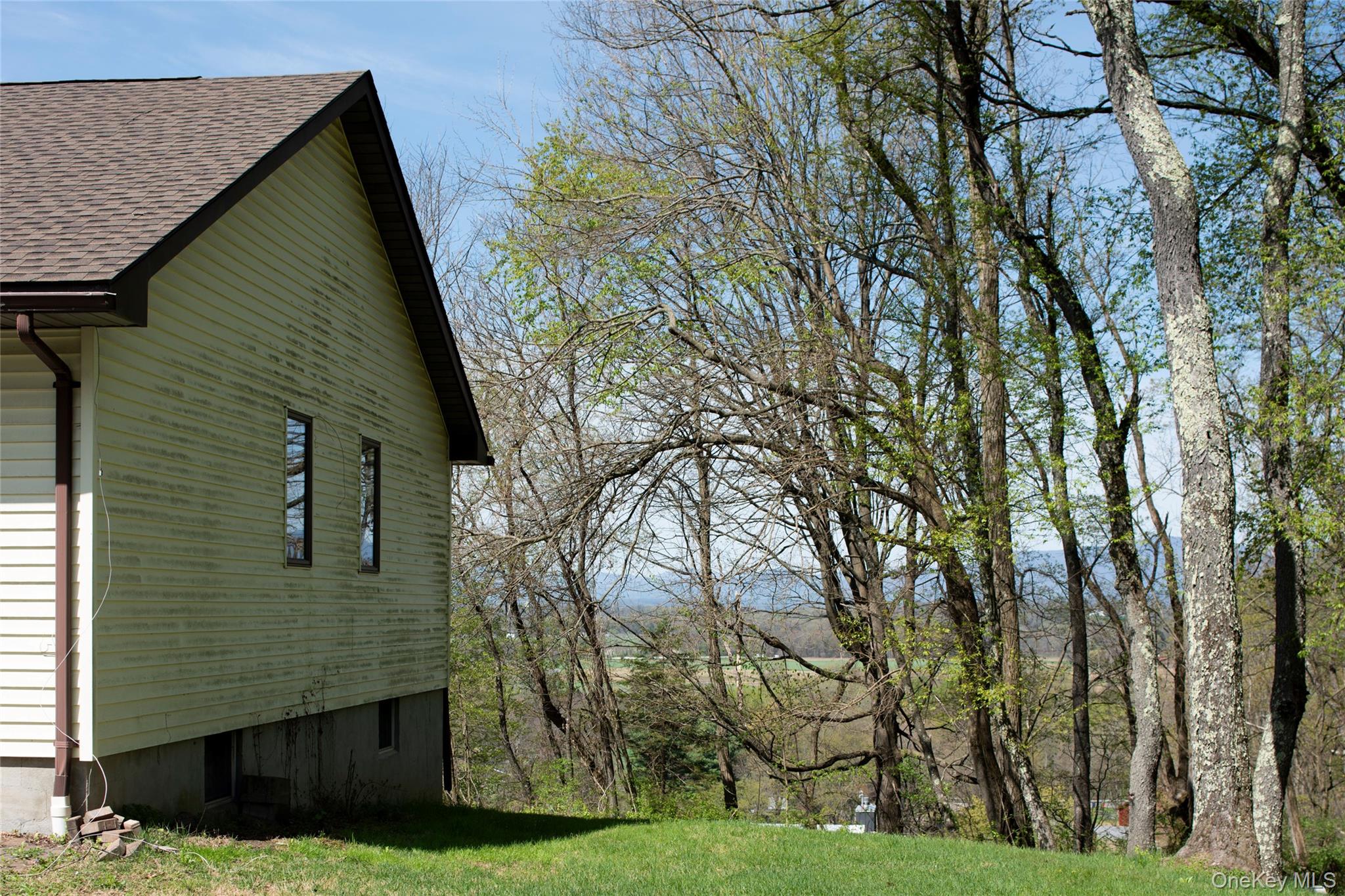 97 Spencer Drive Property Photo 2