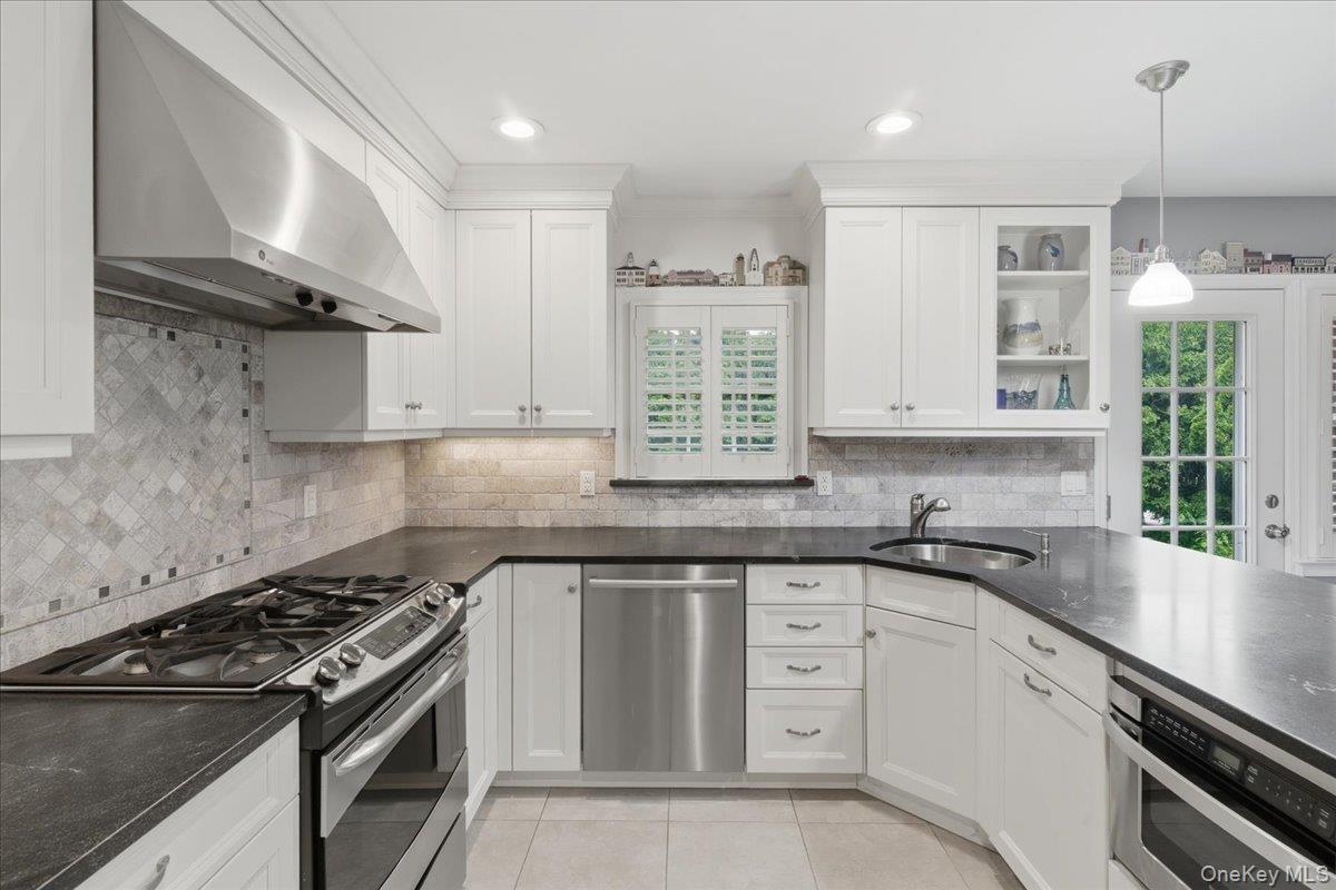 8 Prospect Avenue Property Photo 12