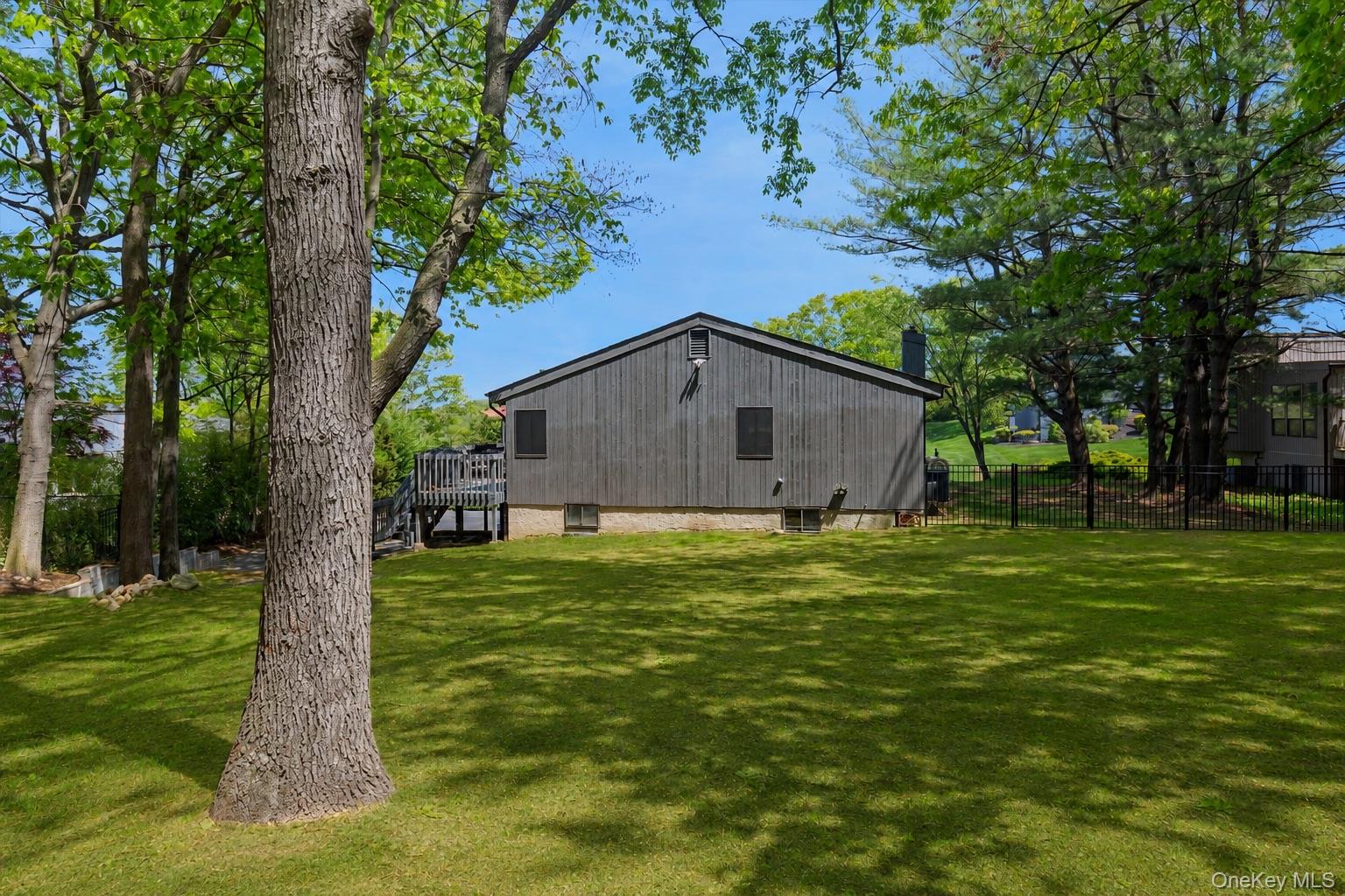 105 Nadia Court Property Photo 33