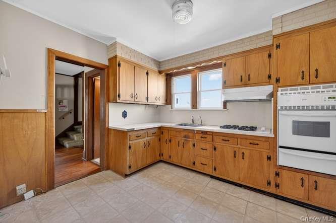 191 Rockaway Parkway Property Photo 11