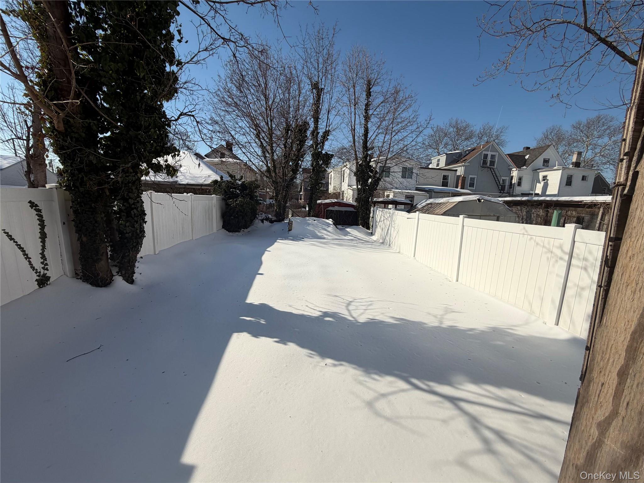 452 S 7th Avenue Property Photo 4