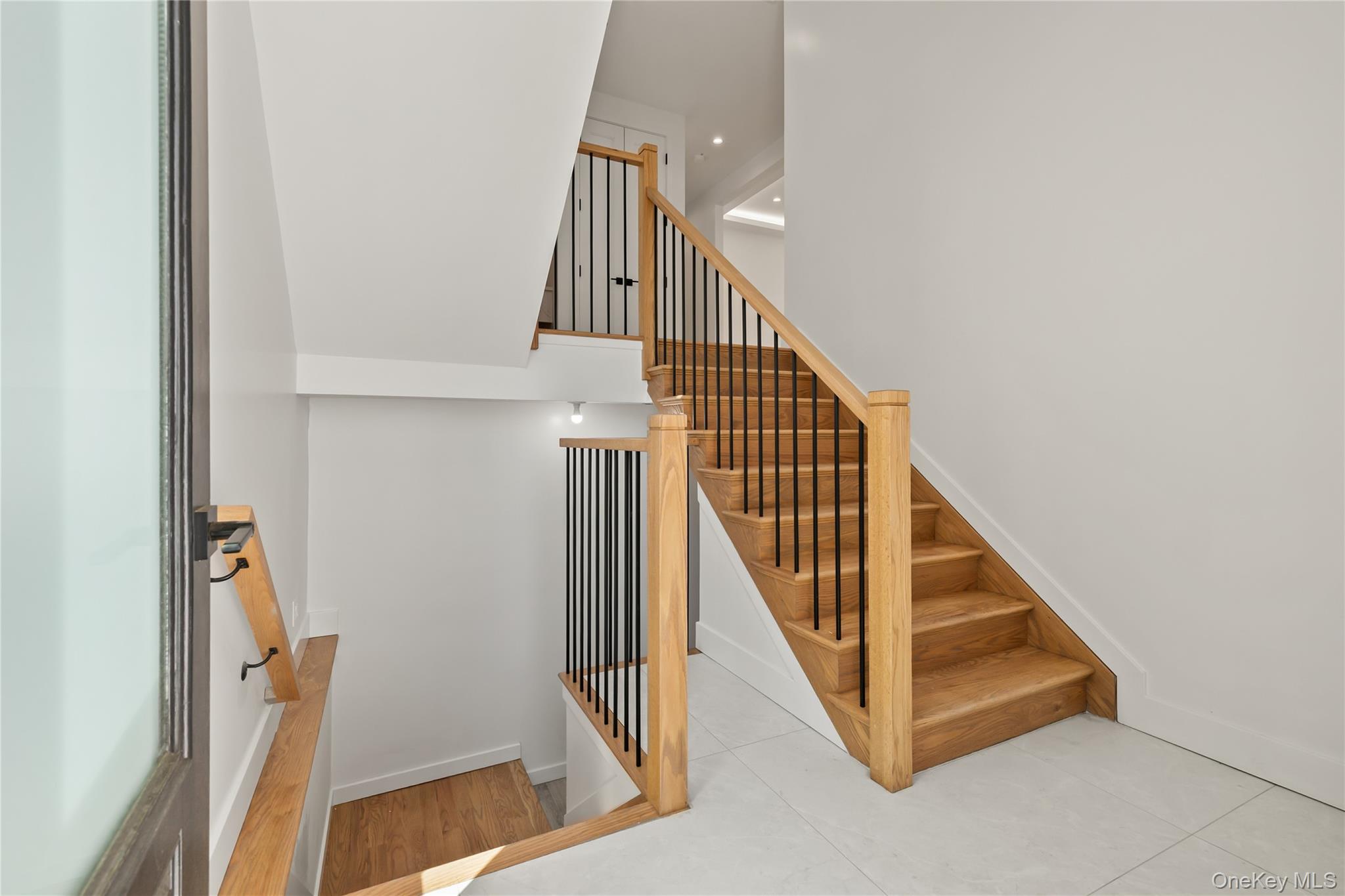 37 Ewing Avenue 201 Property Photo 7