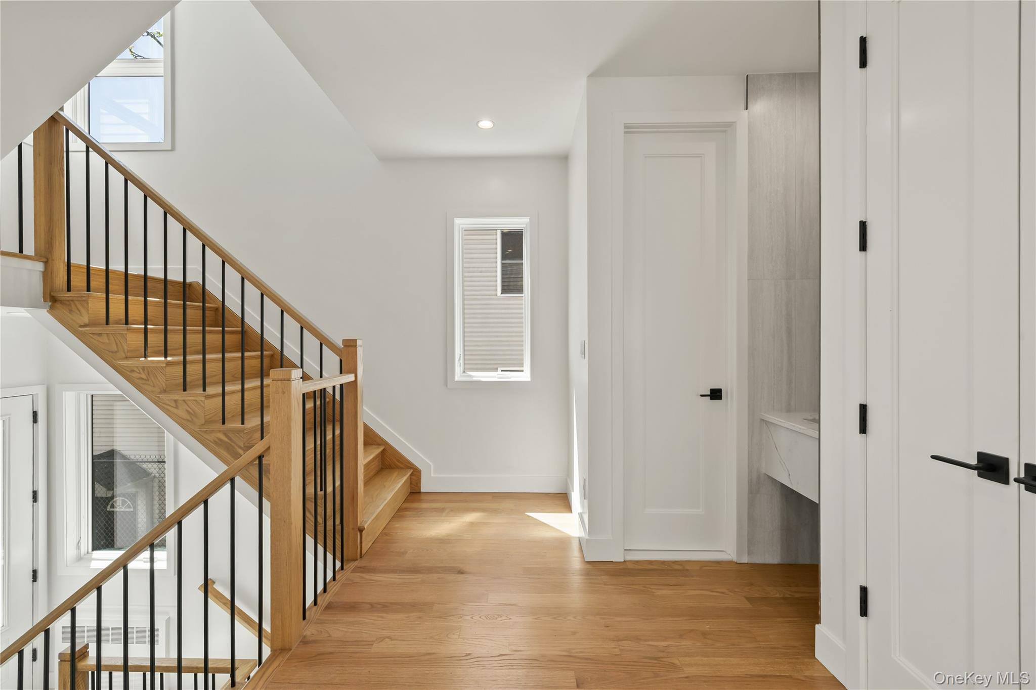 37 Ewing Avenue 201 Property Photo 9