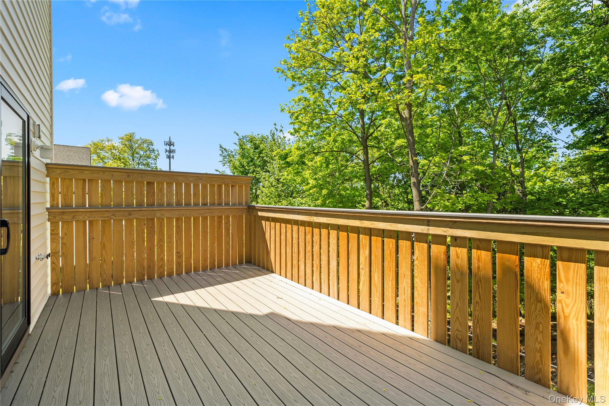 37 Ewing Avenue 201 Property Photo 22