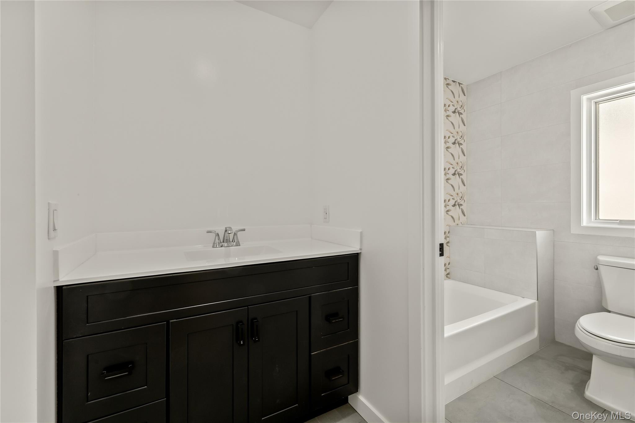 37 Ewing Avenue 201 Property Photo 27