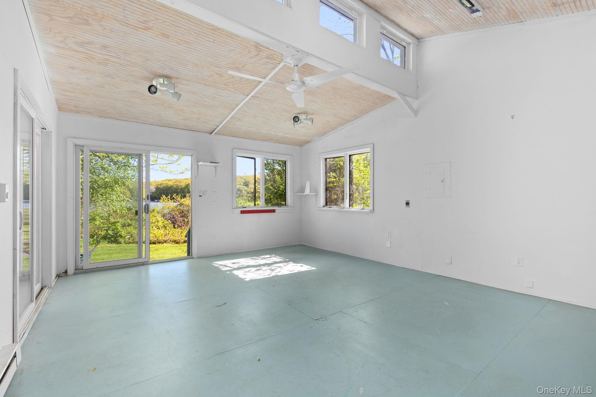122 Dutchess Drive Property Photo 41