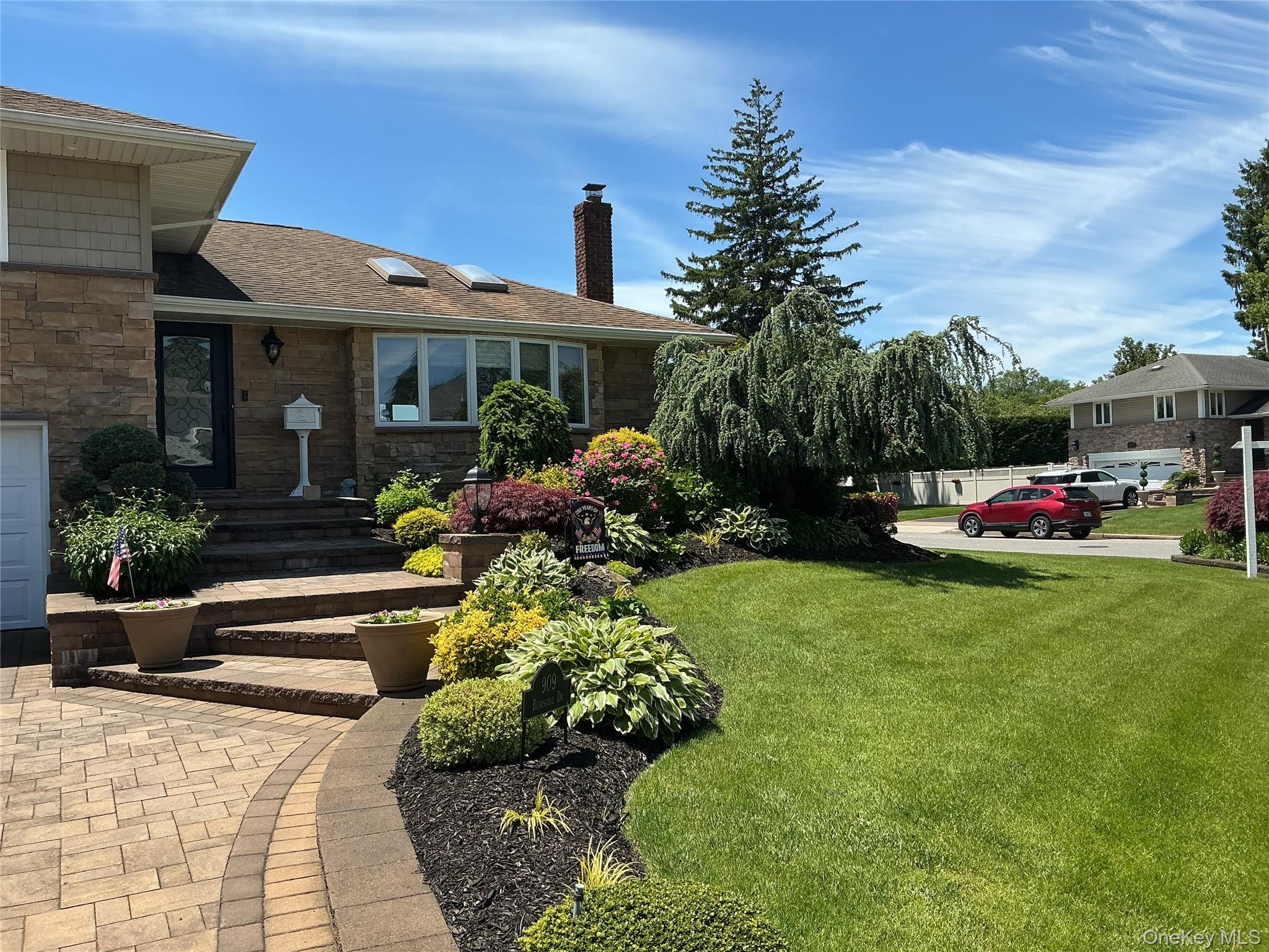 909 Berkshire Drive Property Photo 36