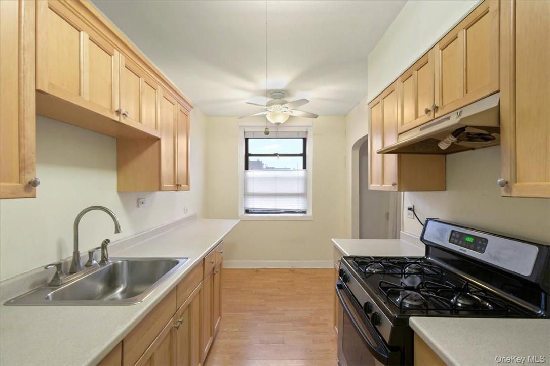 7 Greenridge Avenue A7 Property Photo 13