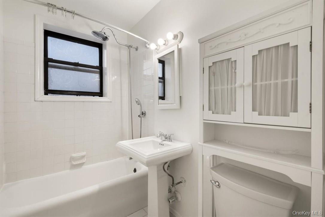 7 Greenridge Avenue A7 Property Photo 24