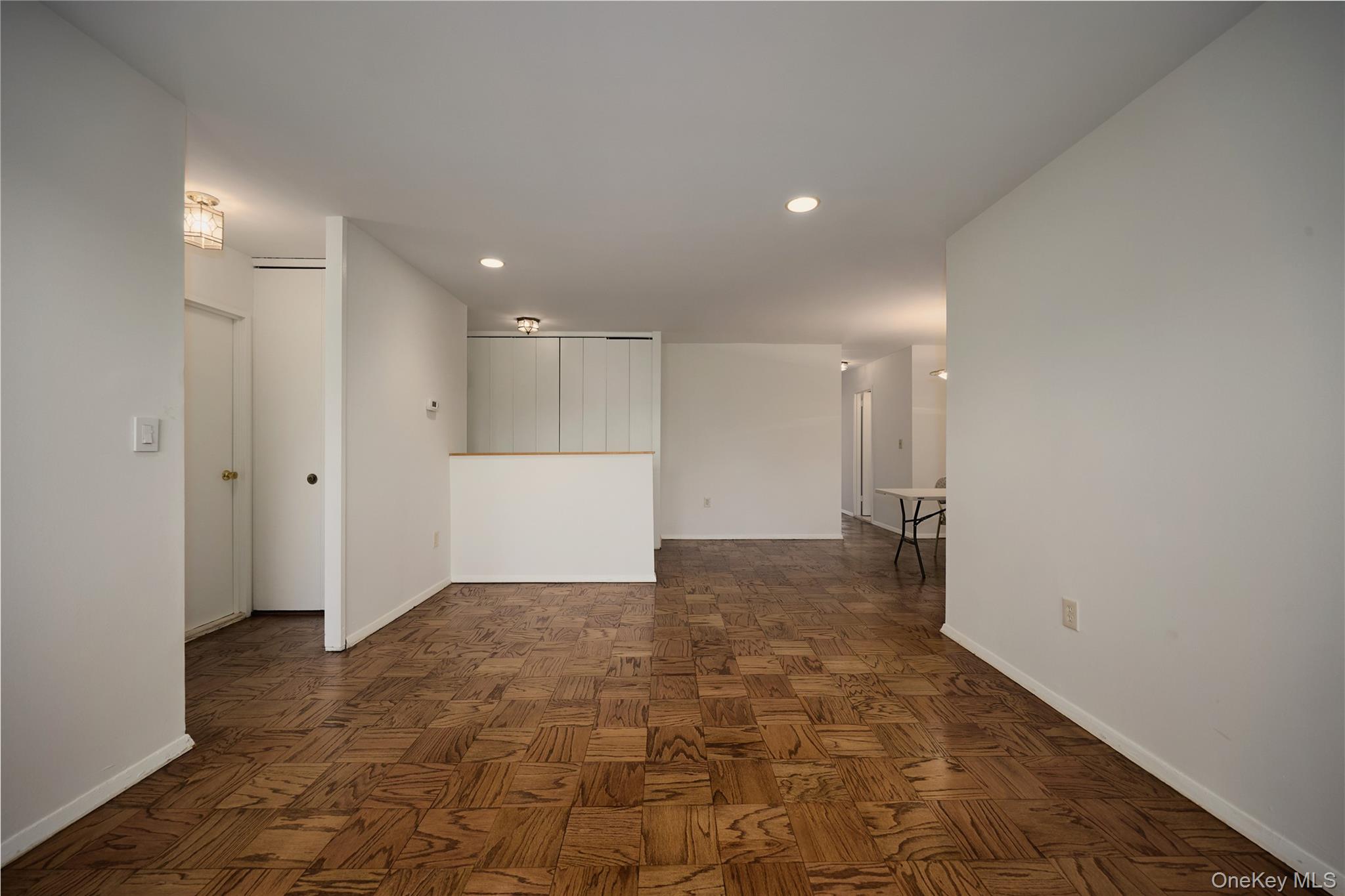 100 E Hartsdale Avenue 4dw Property Photo 13