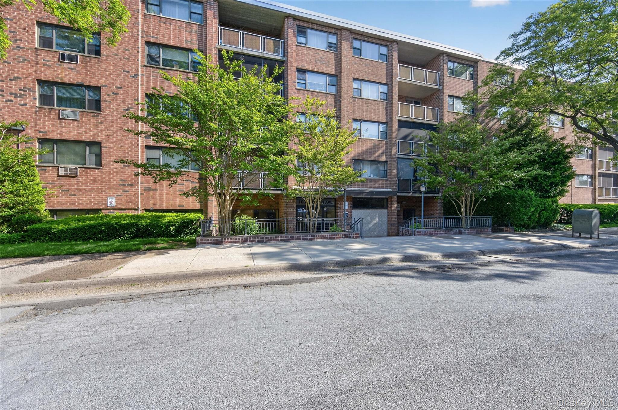 100 Clinton Avenue 2y Property Photo 1