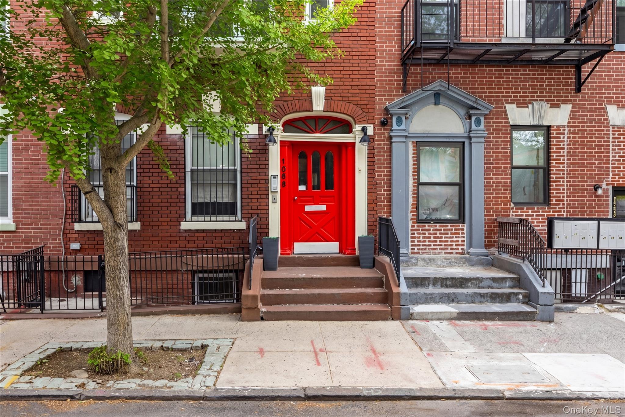 1068 Walton Avenue Property Photo 4