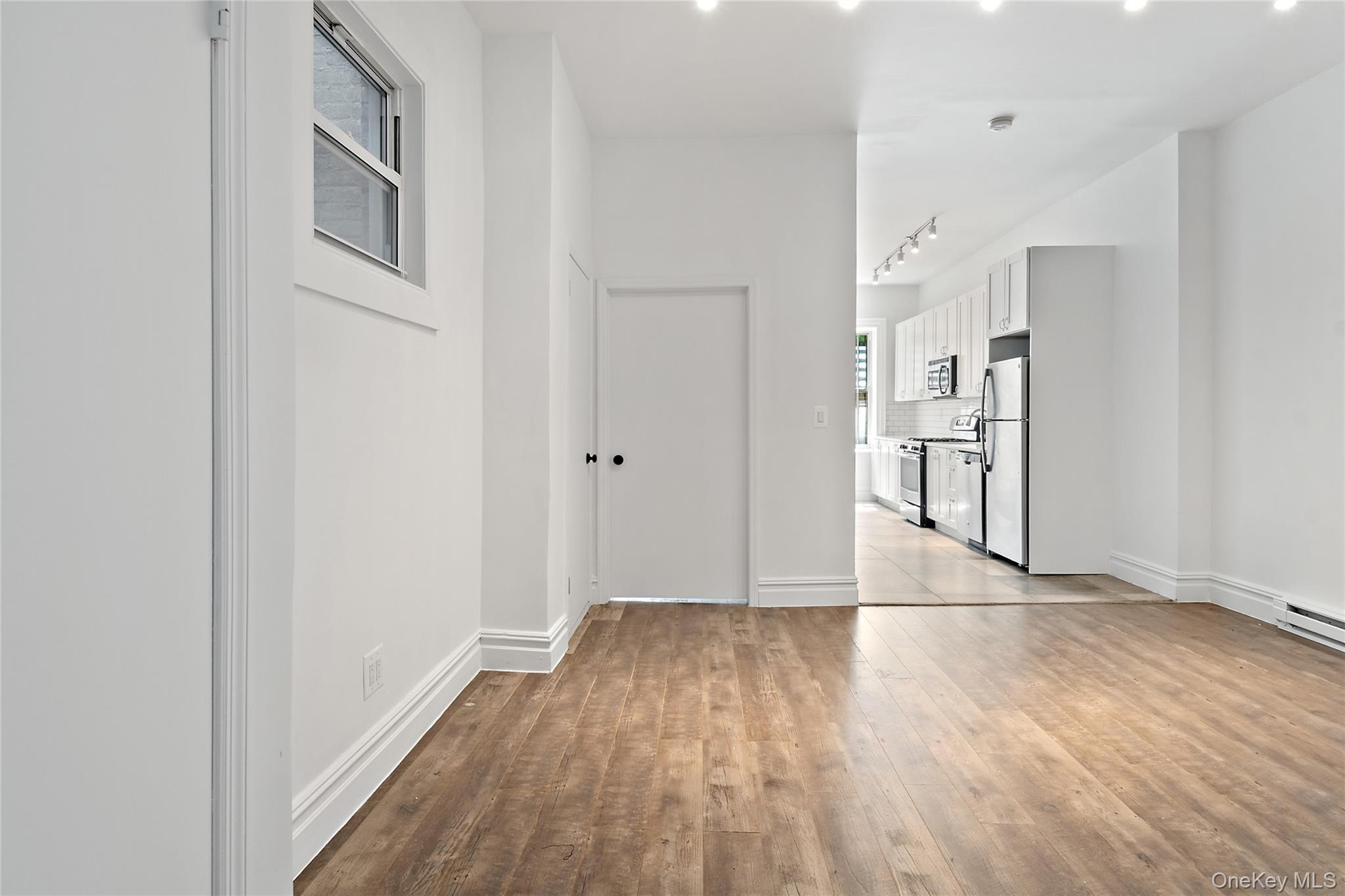 1068 Walton Avenue Property Photo 22