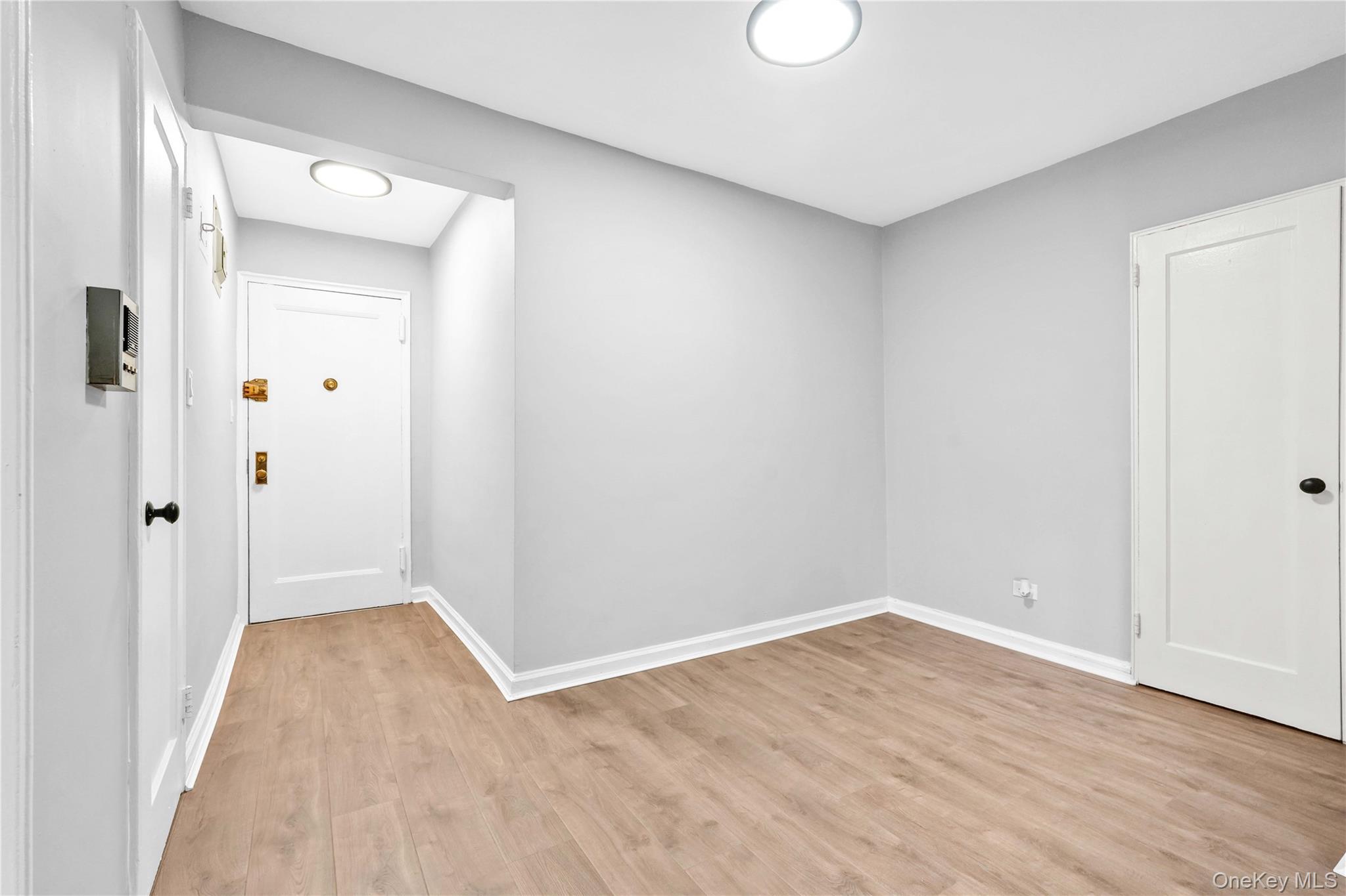 170-06 Crocheron Avenue 2e Property Photo 3