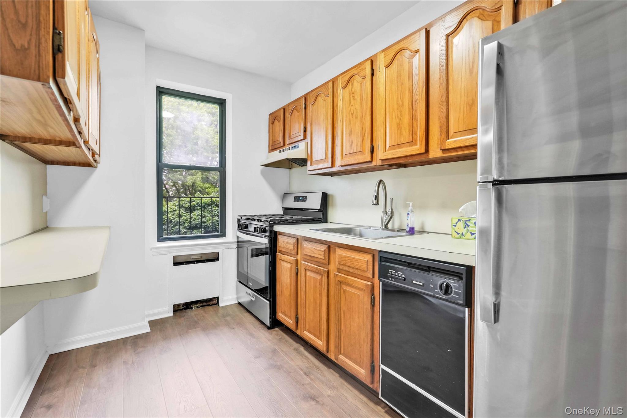170-06 Crocheron Avenue 2e Property Photo 8