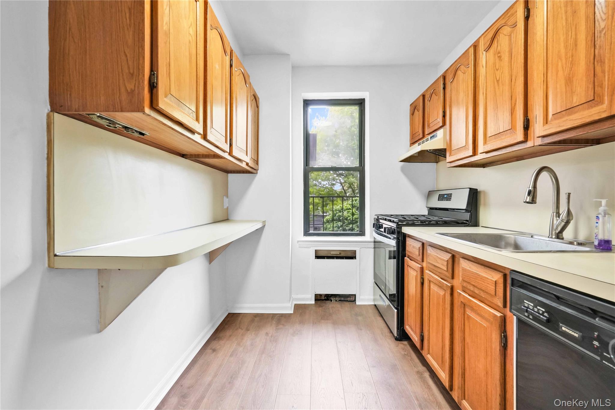 170-06 Crocheron Avenue 2e Property Photo 9