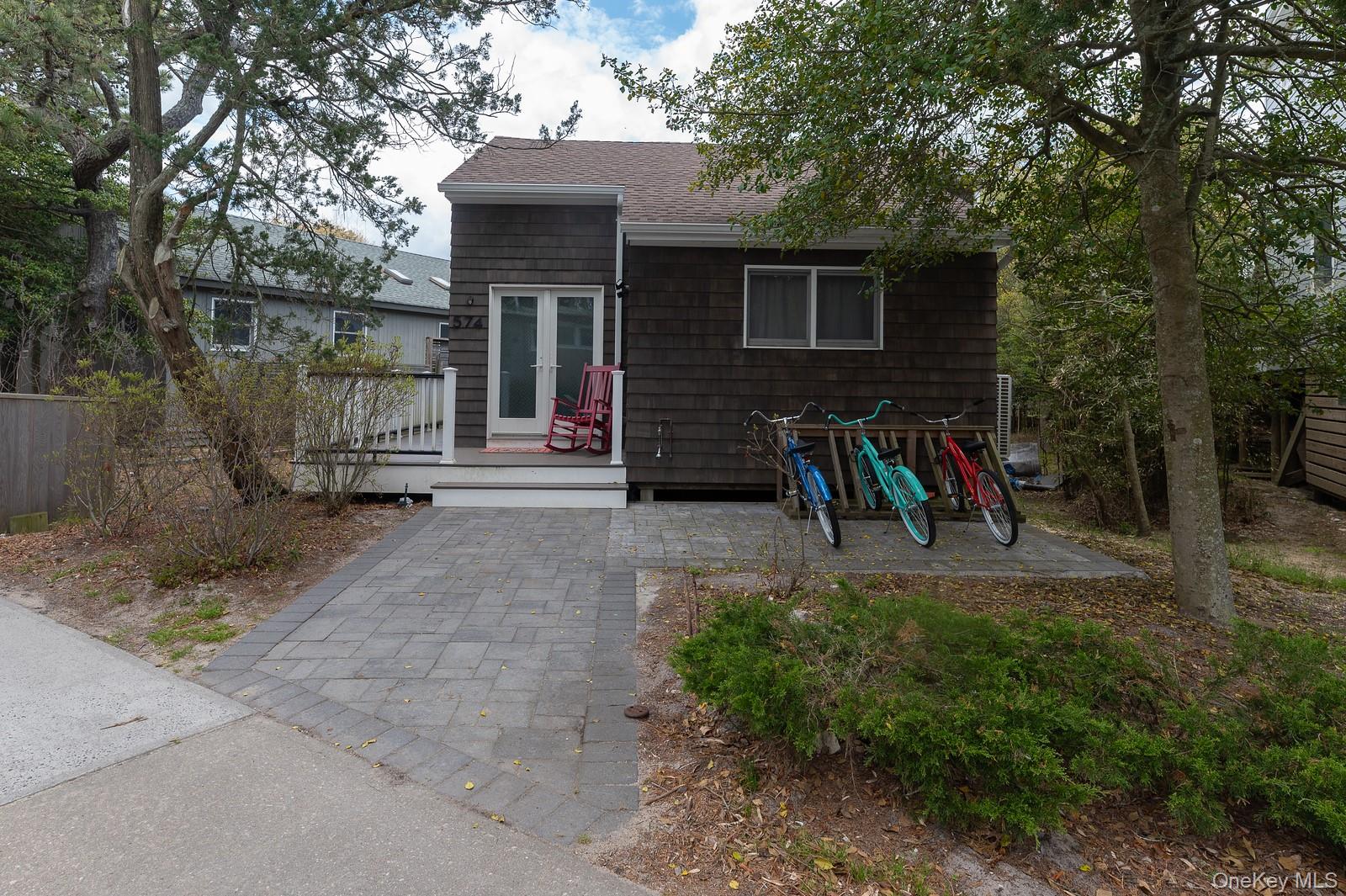 574 Bayberry Walk Property Photo 1