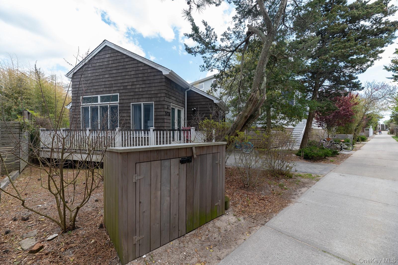 574 Bayberry Walk Property Photo 24