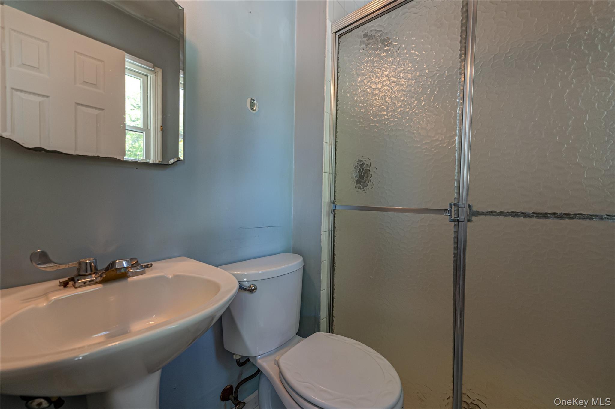 220 Windsor Avenue Property Photo 23