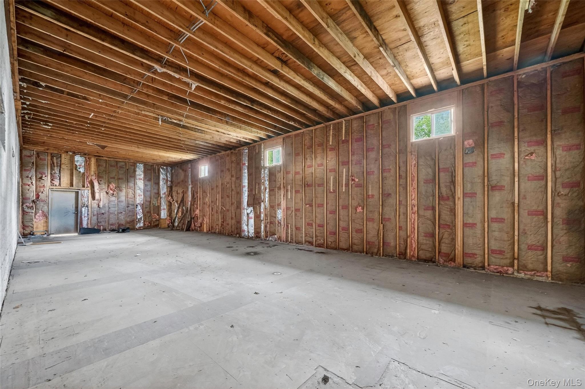 14 Route 17k Property Photo 10