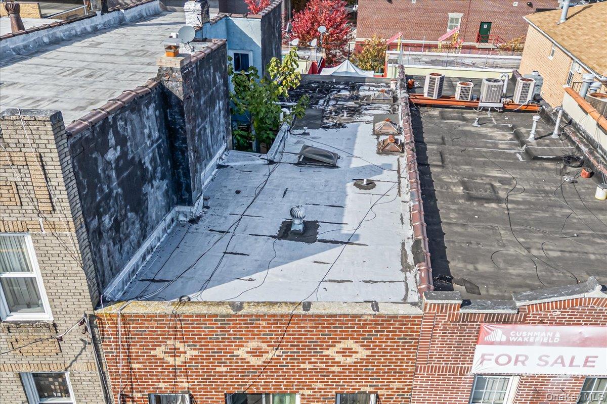 191-13 Jamaica Avenue Property Photo 6