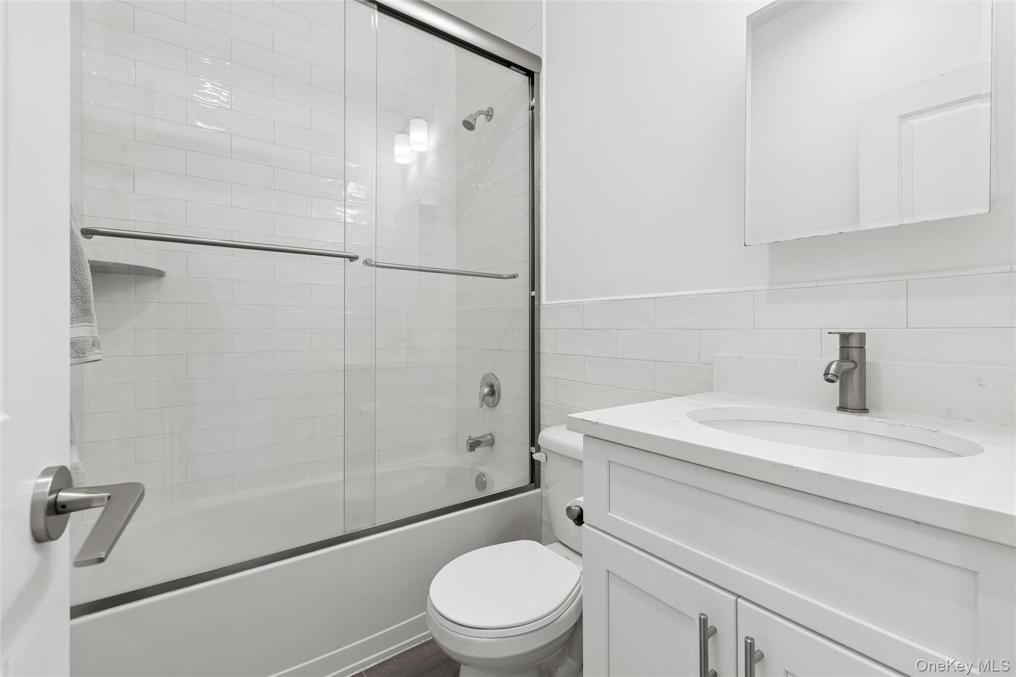 473 Dune Road 6a Property Photo 17