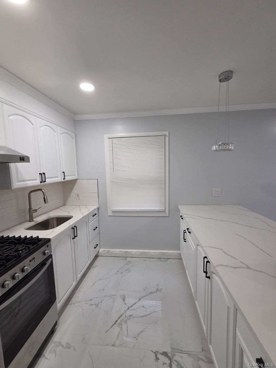 137 Pacific Boulevard Property Photo 6