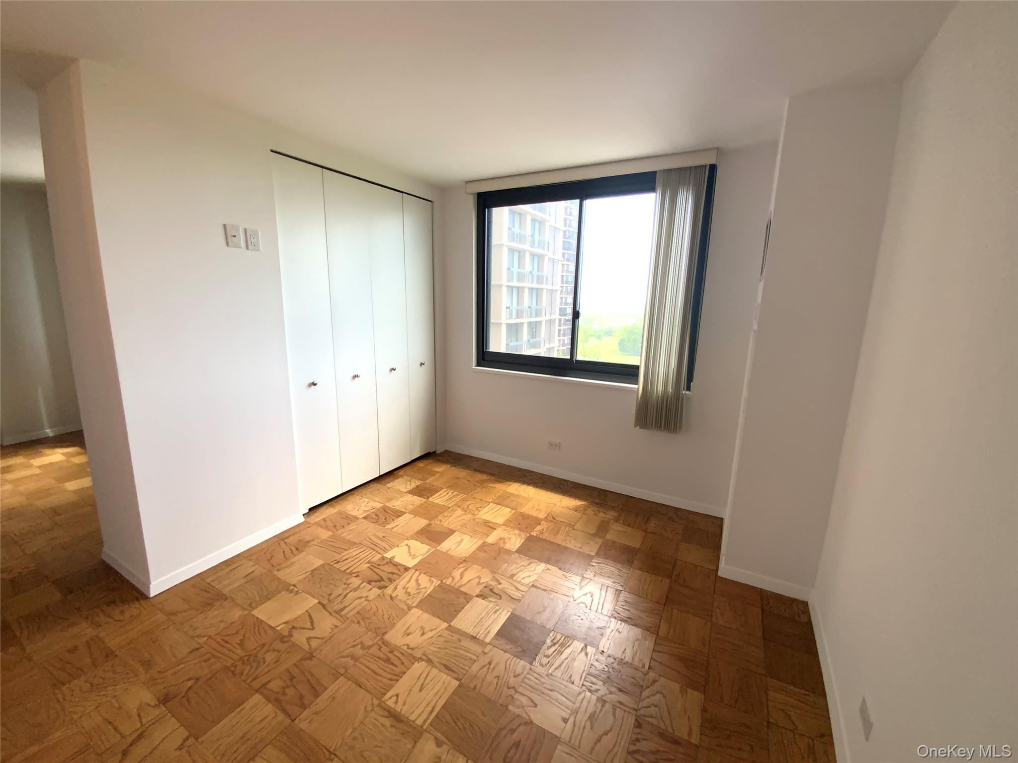 26910 Grand Central Parkway 9x Property Photo 11