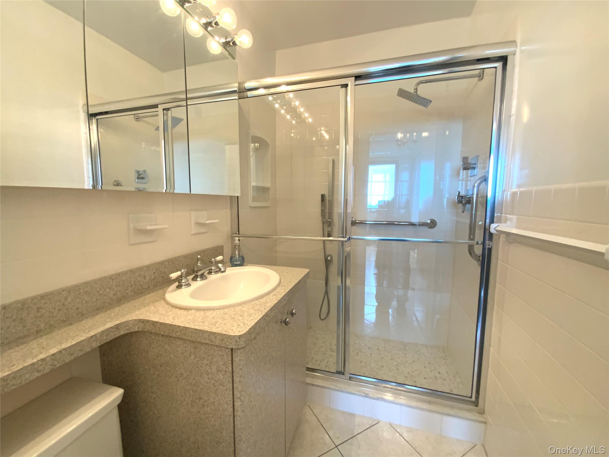 26910 Grand Central Parkway 9x Property Photo 14