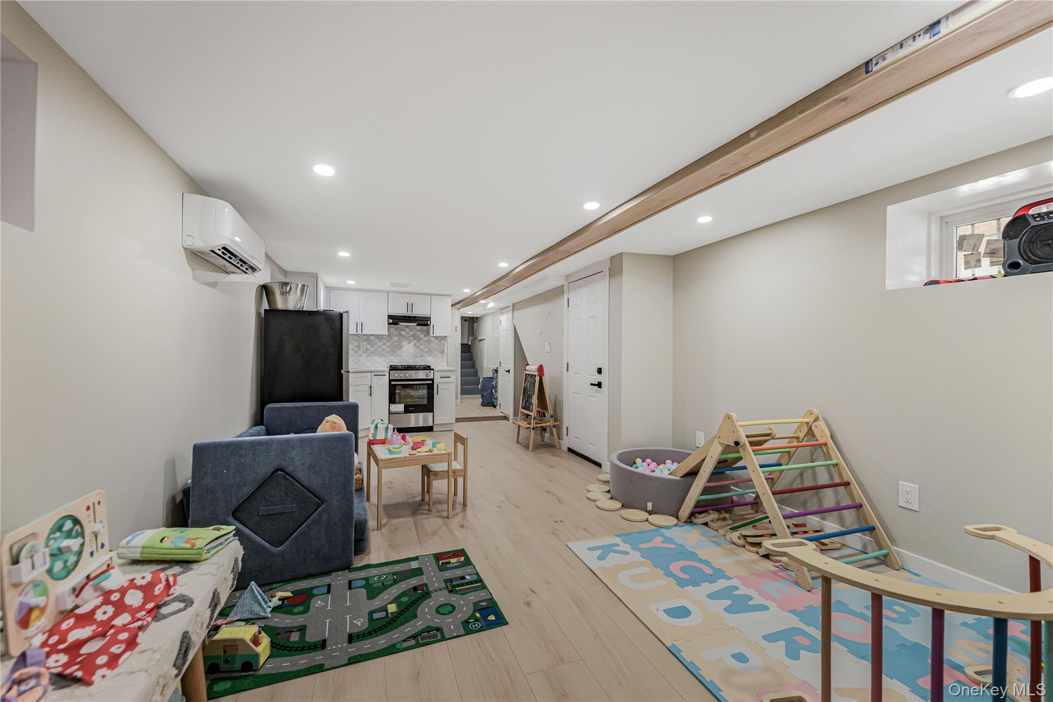 2881 Roberts Avenue Property Photo 7