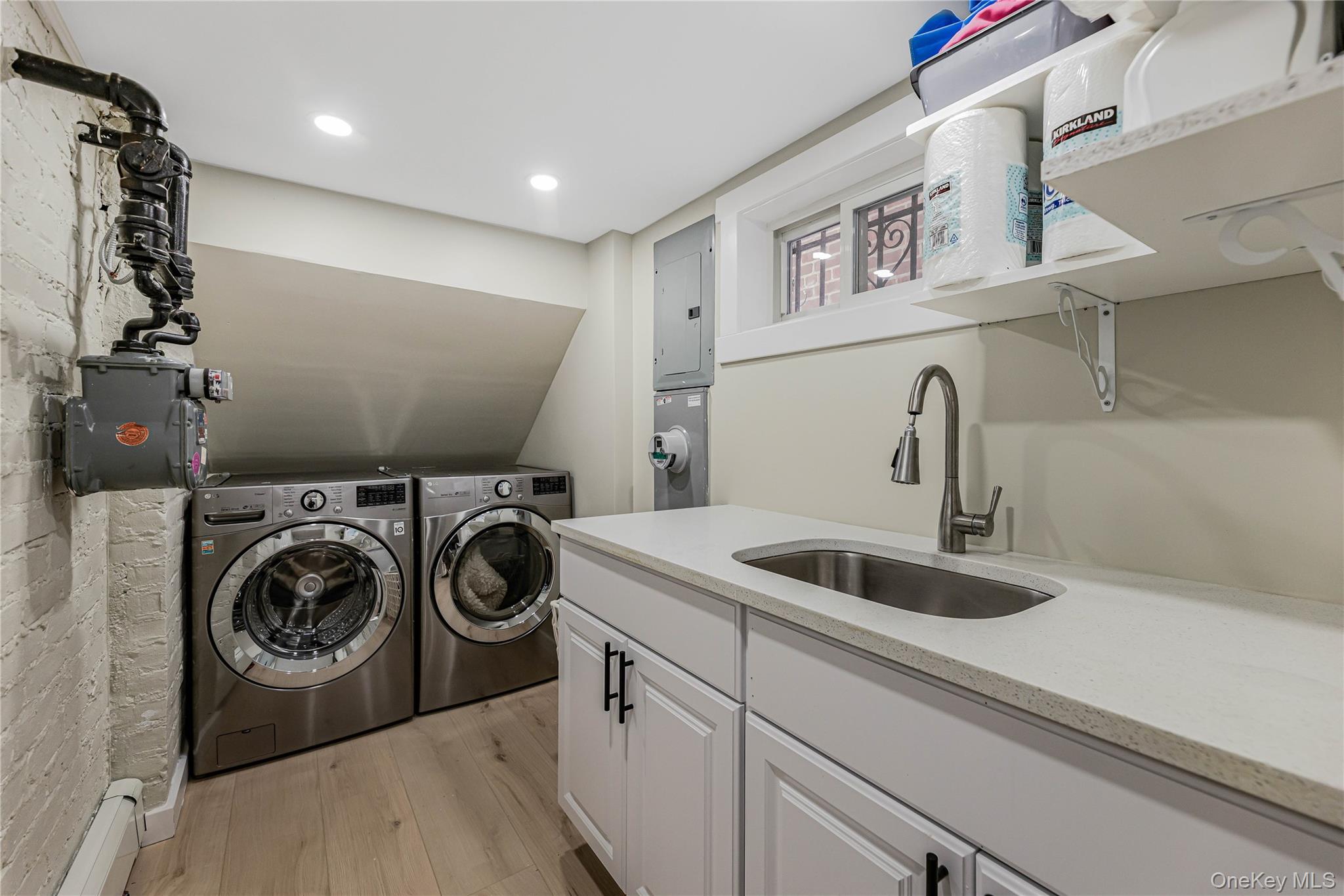 2881 Roberts Avenue Property Photo 8