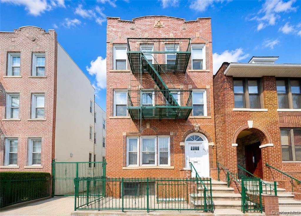 827 49th Street Property Photo 1