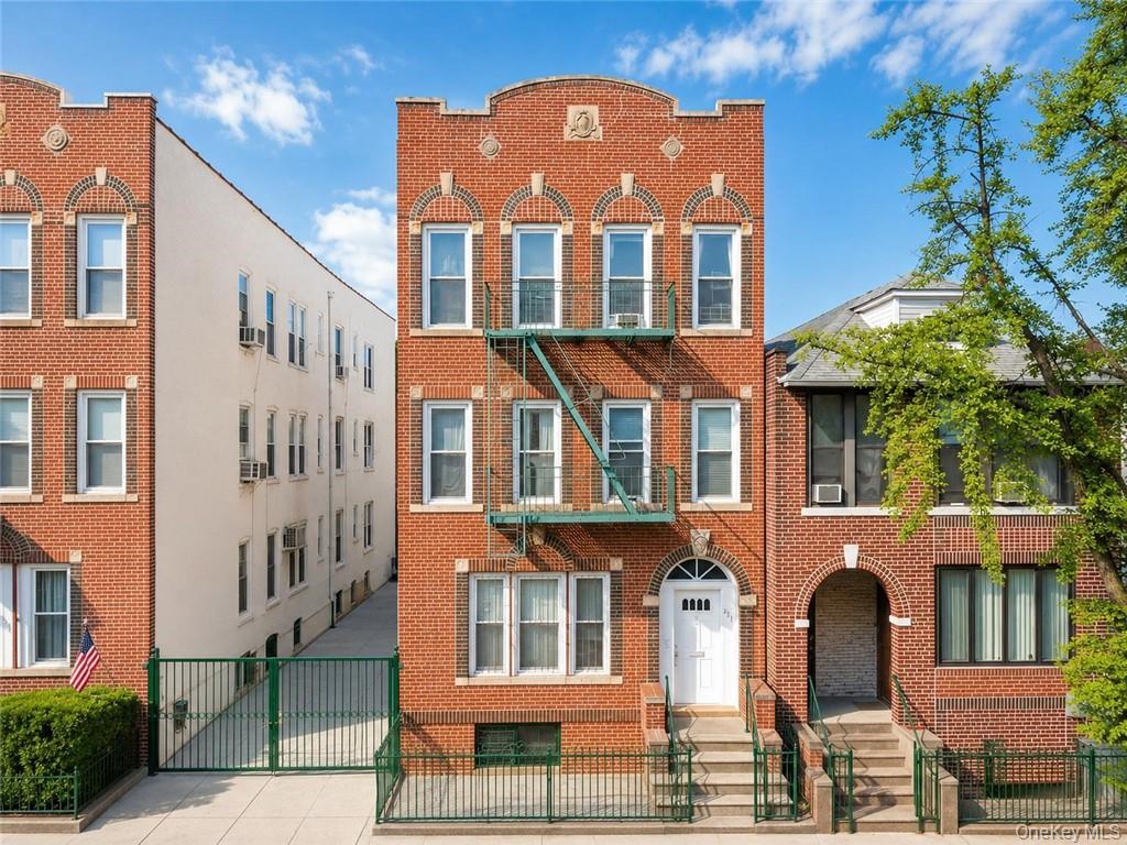 827 49th Street Property Photo 2