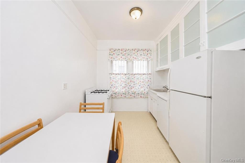 827 49th Street Property Photo 7