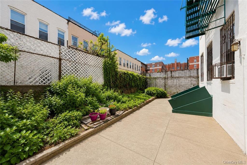 827 49th Street Property Photo 22