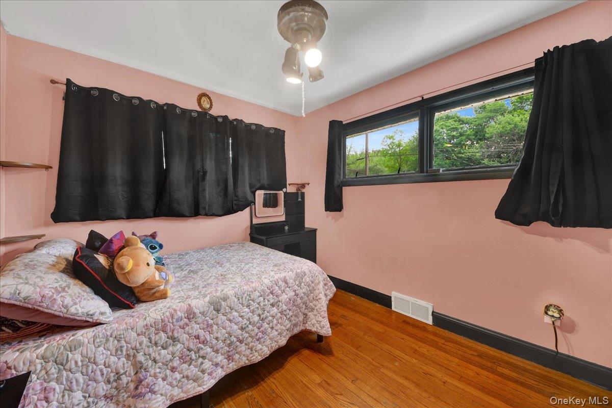 12 Elizabeth Lane Property Photo 10