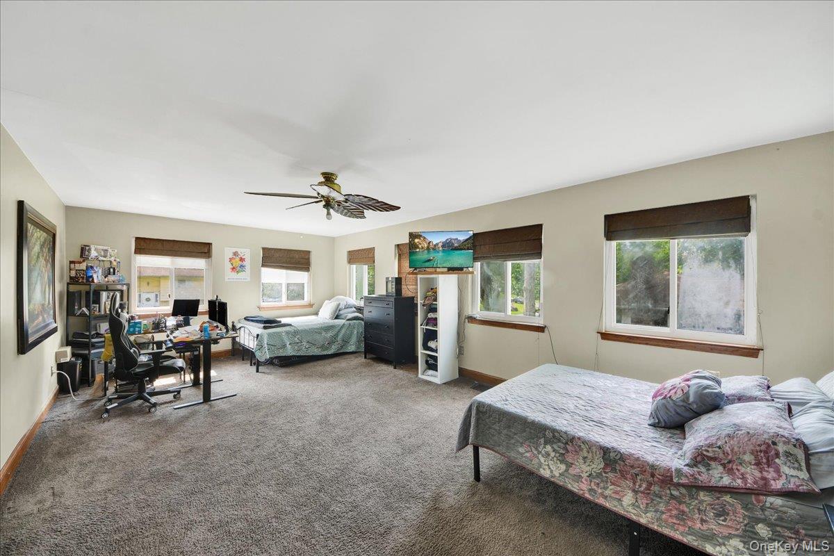 12 Elizabeth Lane Property Photo 14