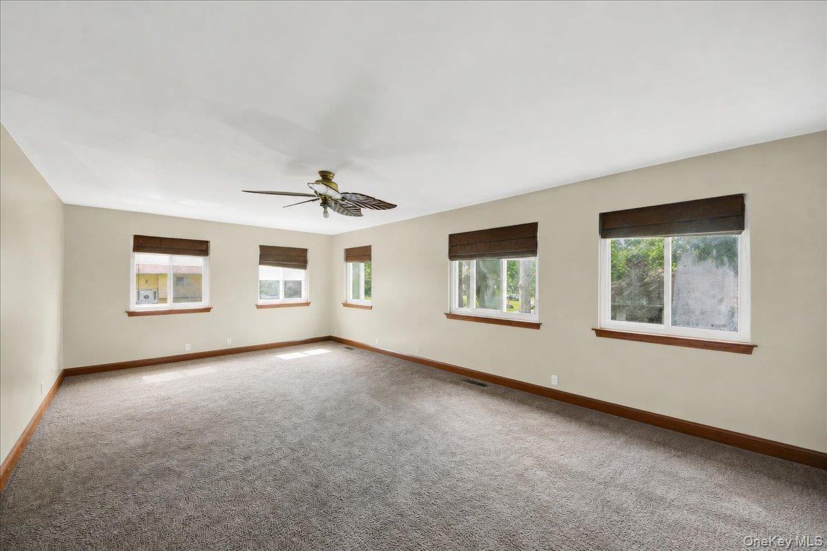 12 Elizabeth Lane Property Photo 16