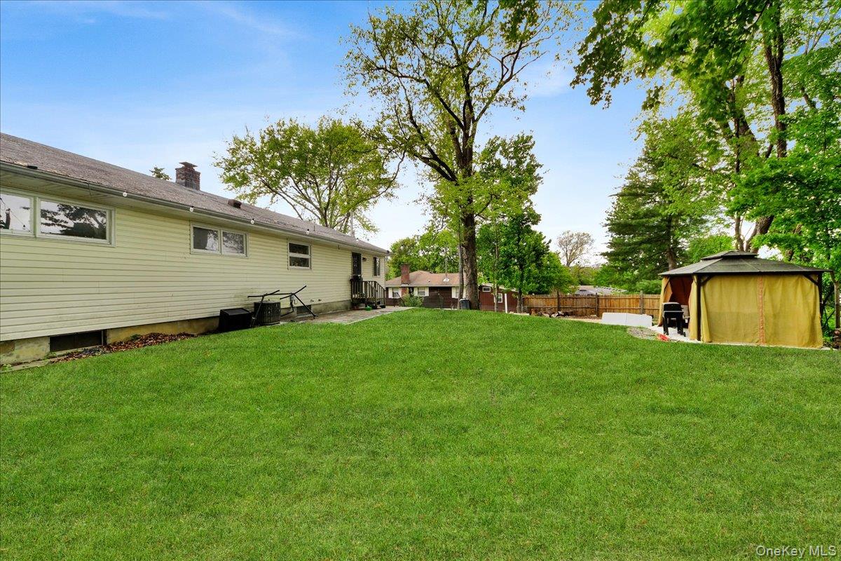12 Elizabeth Lane Property Photo 20