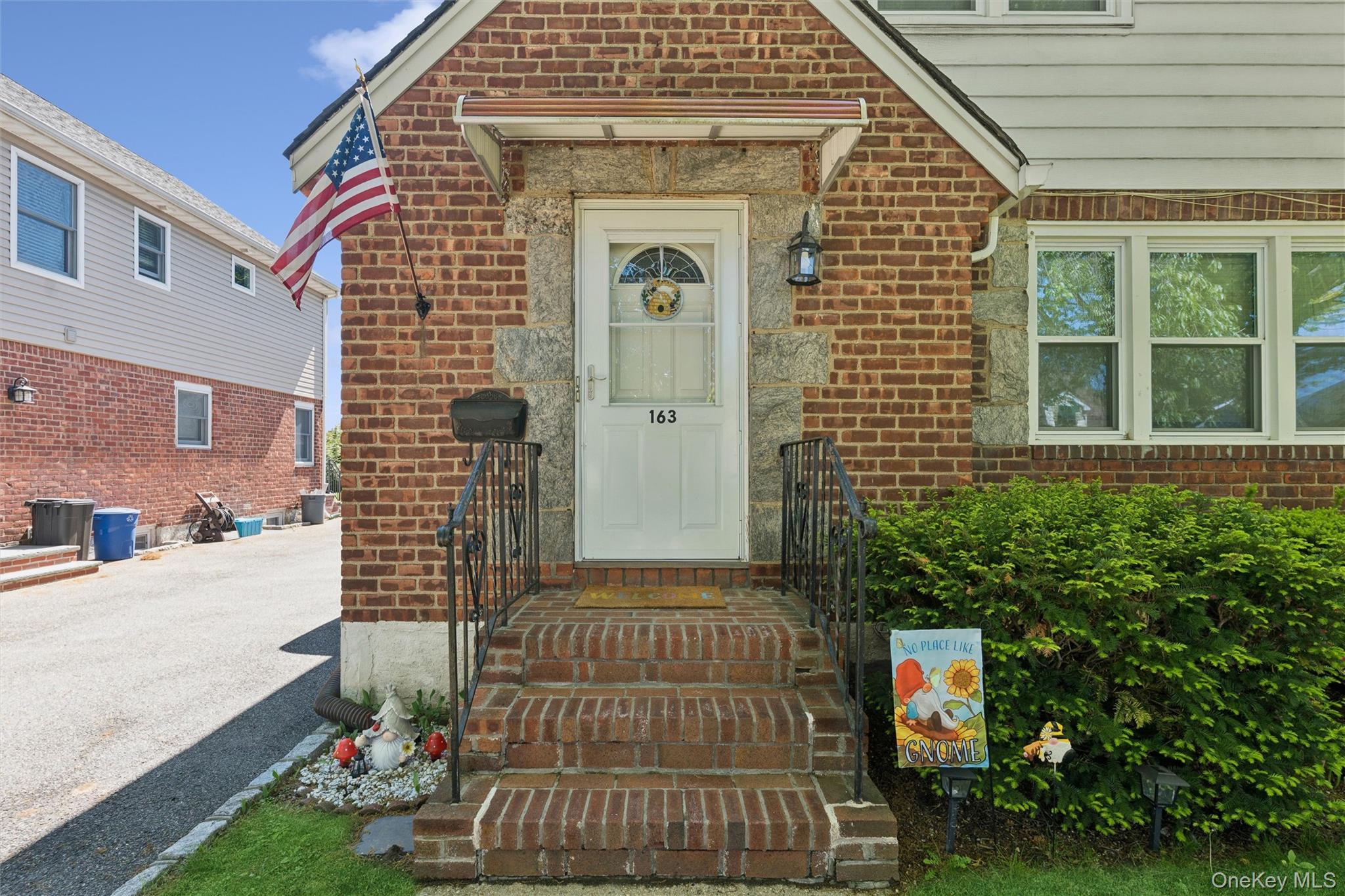 163 Beech Street Property Photo 3