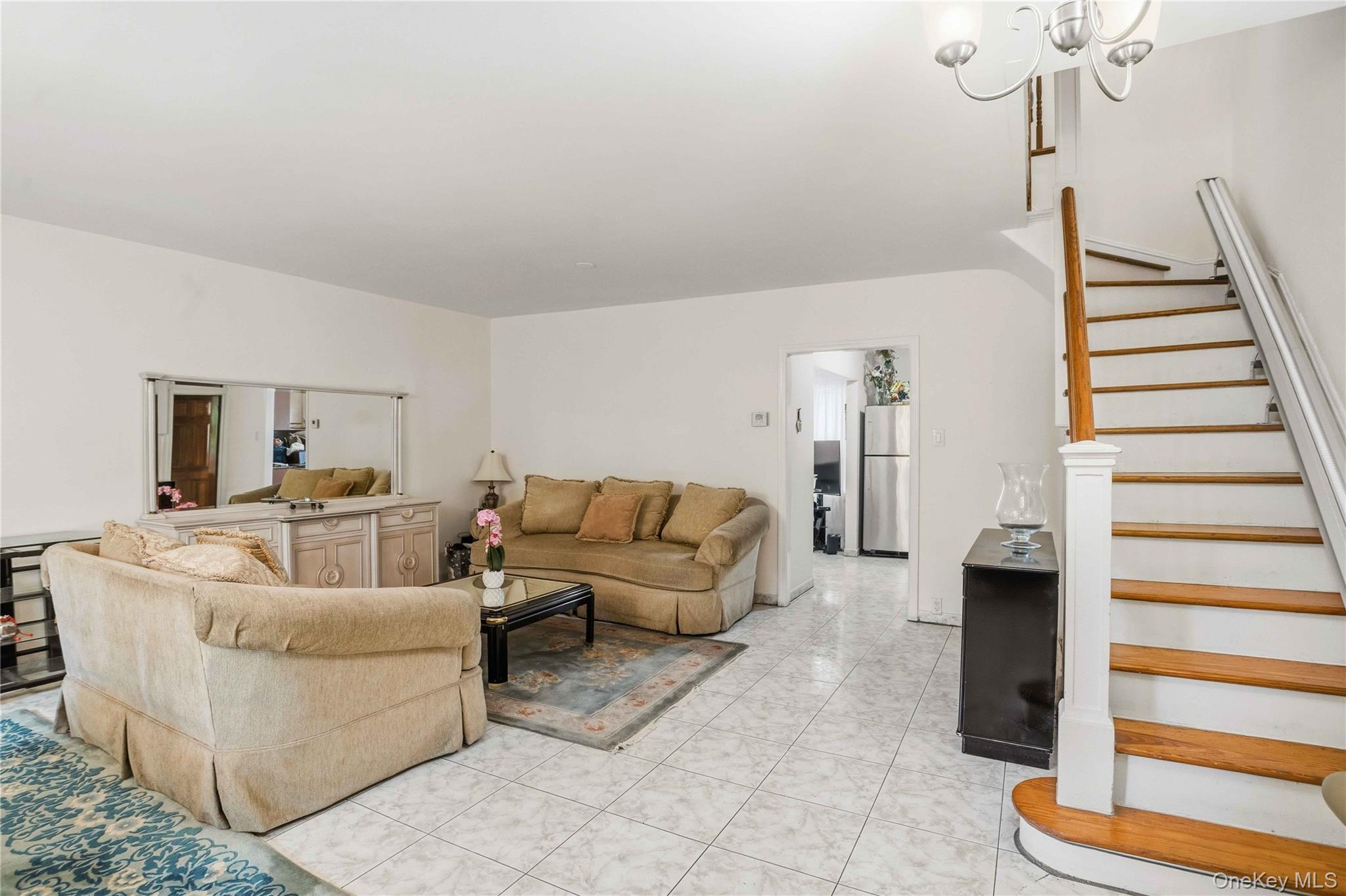 2325 24th Street Property Photo 3