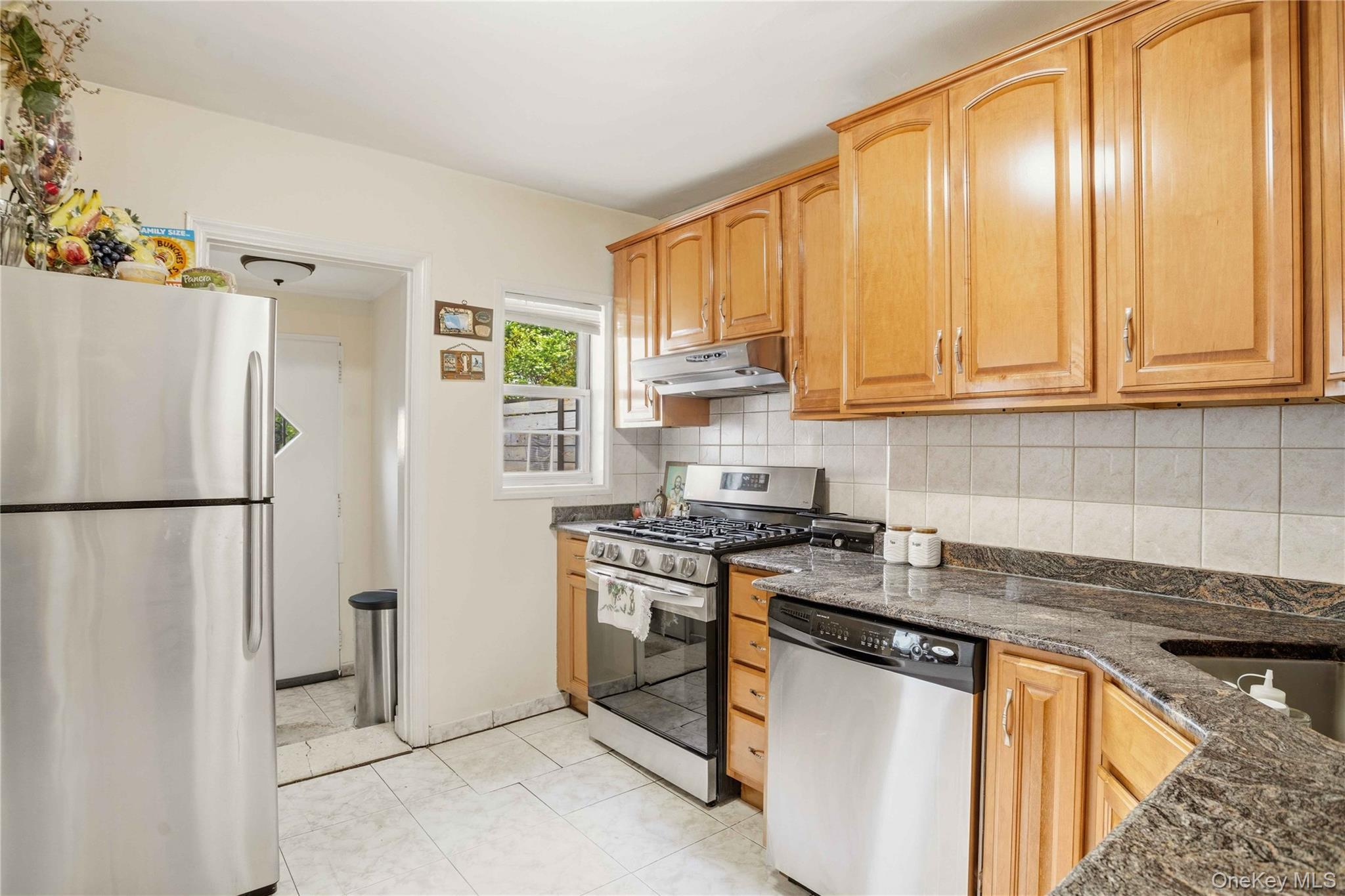 2325 24th Street Property Photo 11