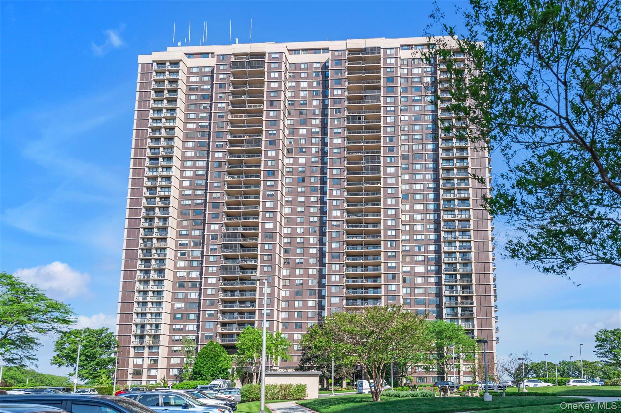 271-10 Grand Central Parkway 29V Property Photo 1