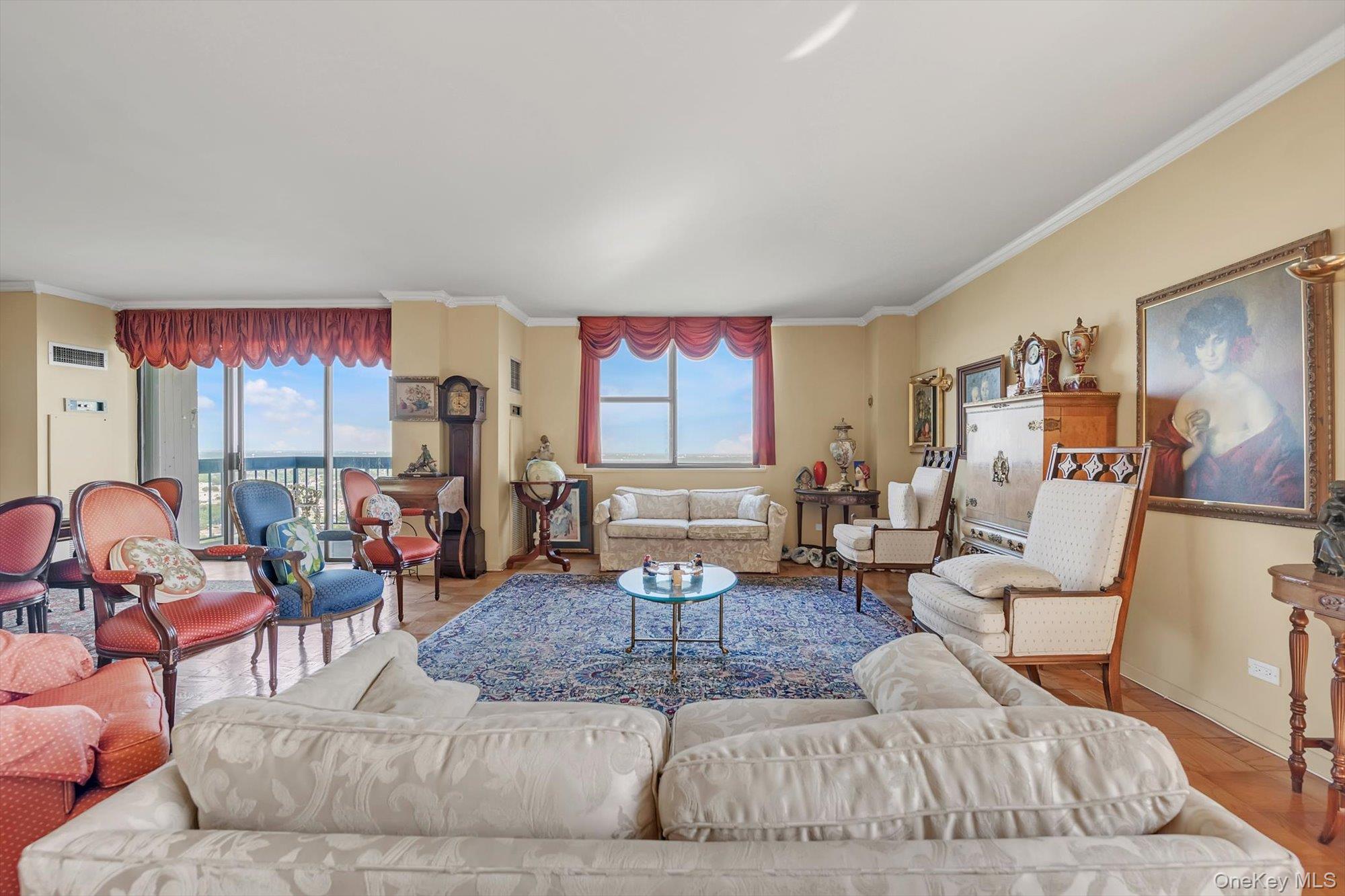 271-10 Grand Central Parkway 29v Property Photo 2
