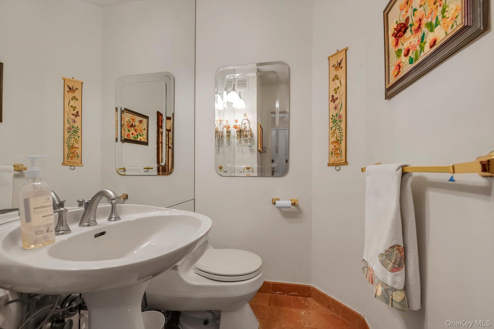 271-10 Grand Central Parkway 29v Property Photo 7