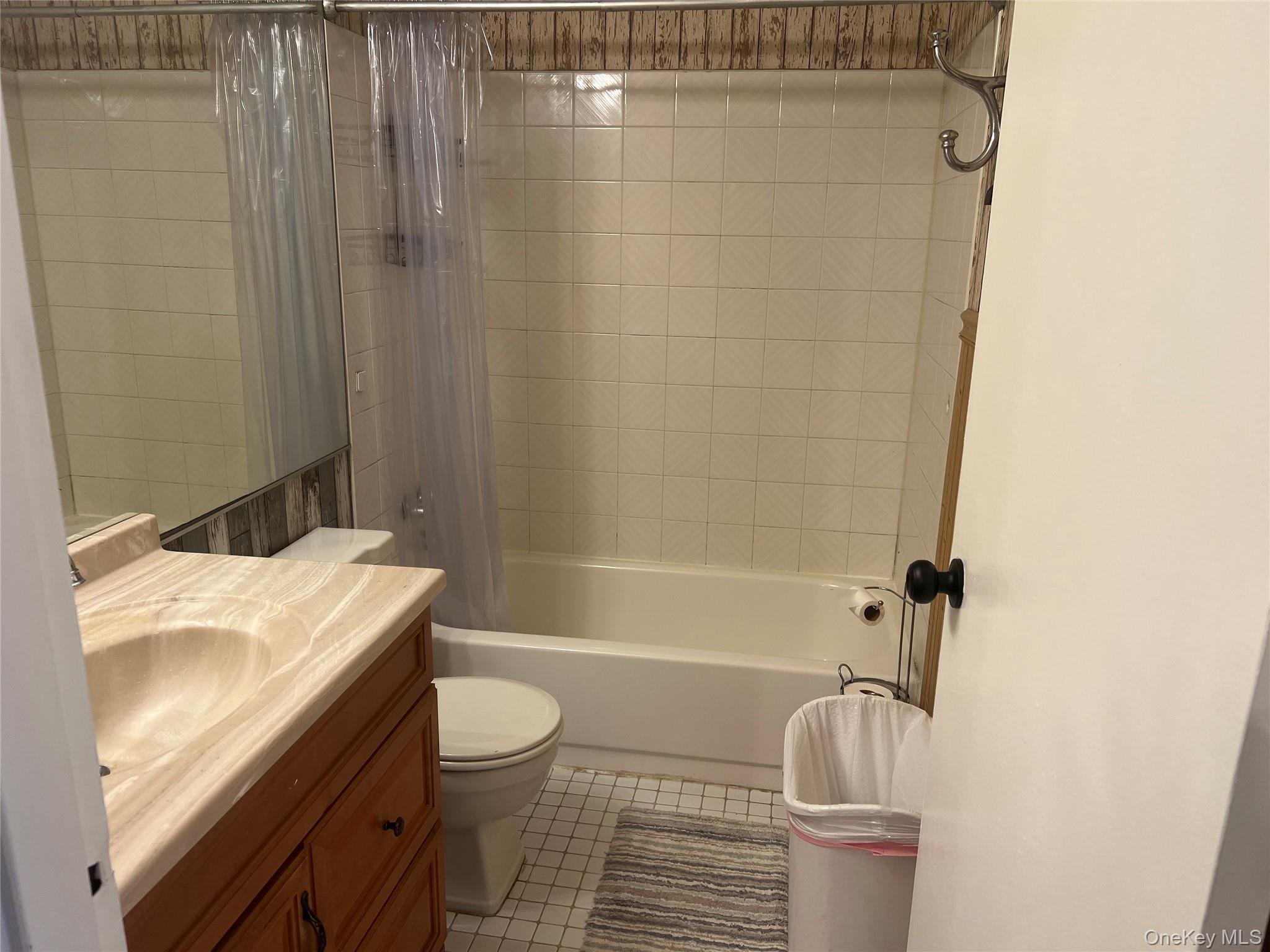 100 Connetquot Avenue 26 Property Photo 2