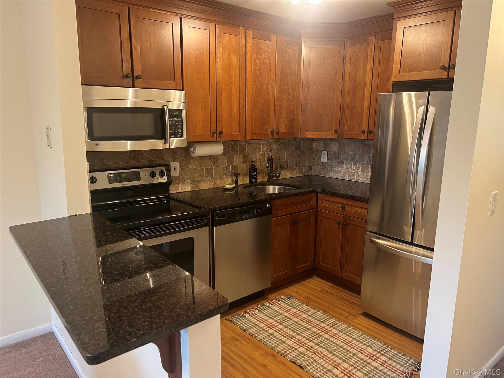 100 Connetquot Avenue 26 Property Photo 4