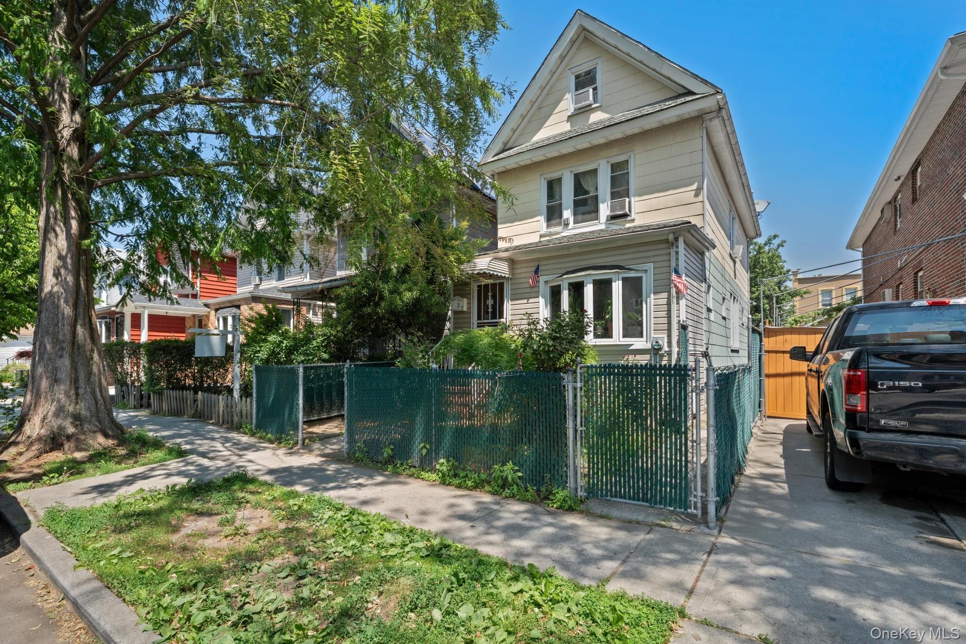 9121 110th Street Property Photo 1