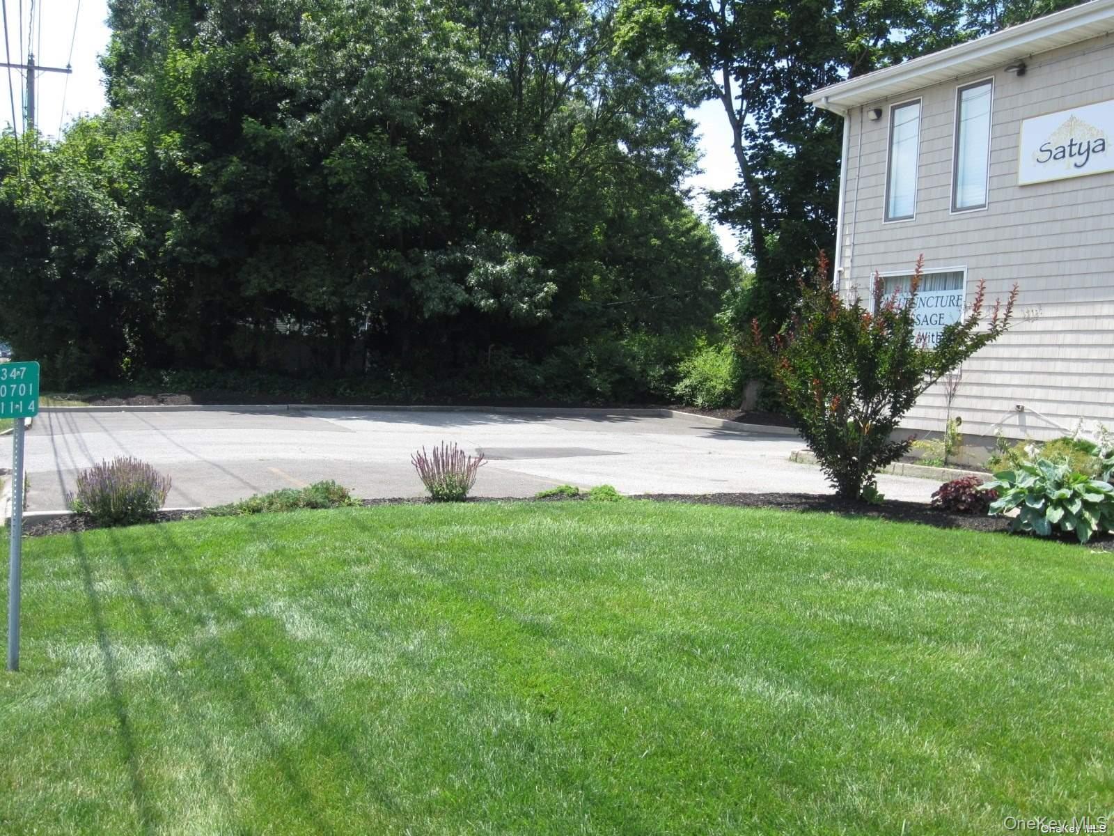 59 Nesconset Highway B Property Photo 10