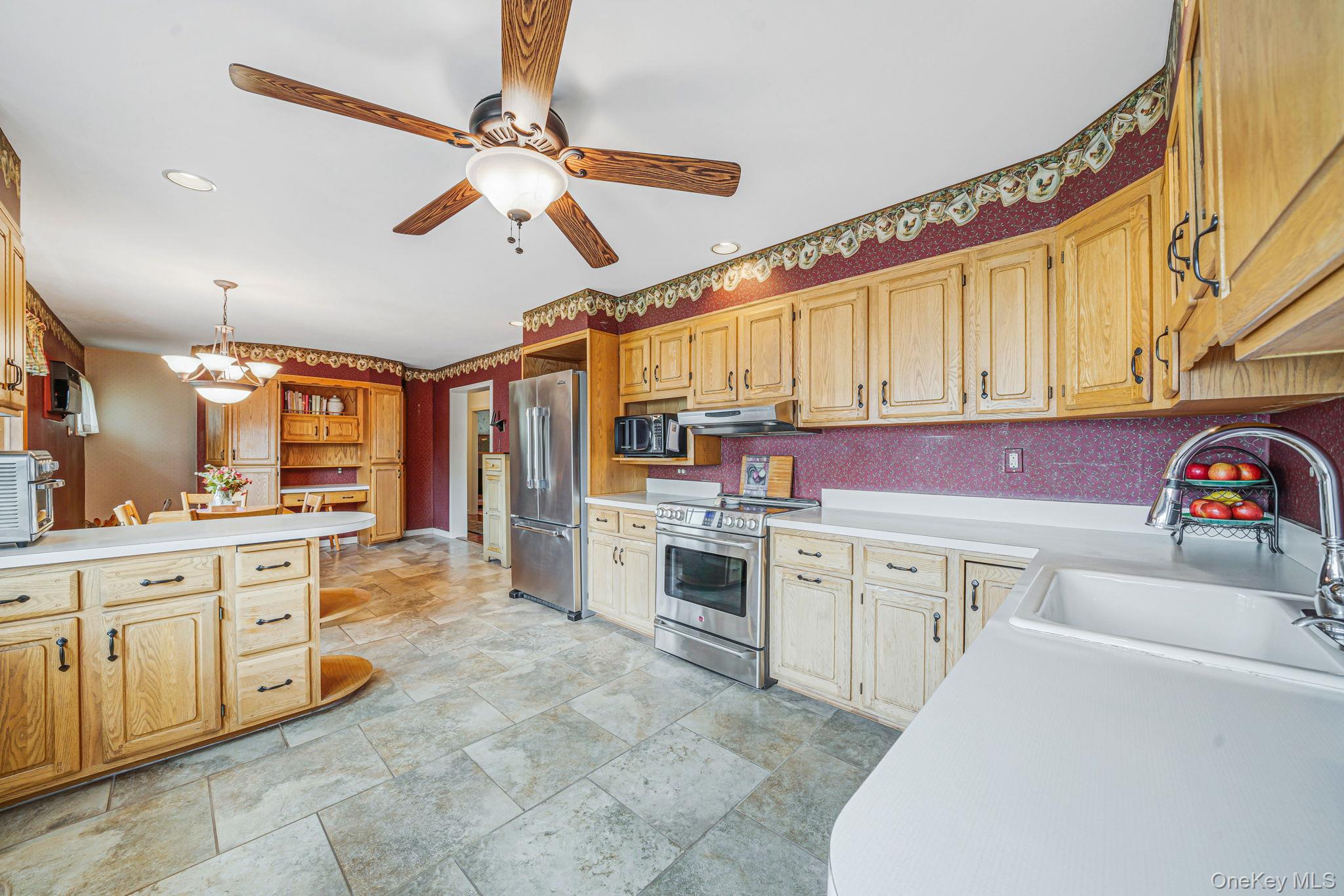 568 Chestnut Lane Property Photo 10